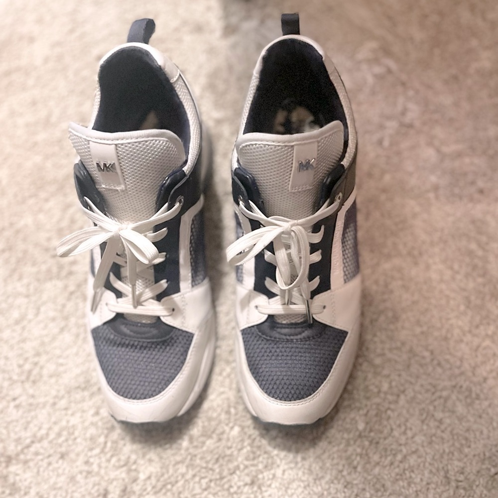 Michael Kors - Georgie  Logo and Leather Trainer